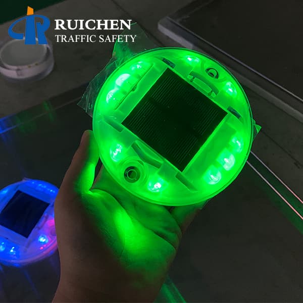 Ruichen Solar Road Stud With Anchors For Pedestrian